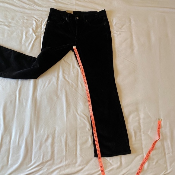 NWT Levi’s 315 Shaping Bootcut-Black Corduroy- 31x30 - Picture 3 of 11